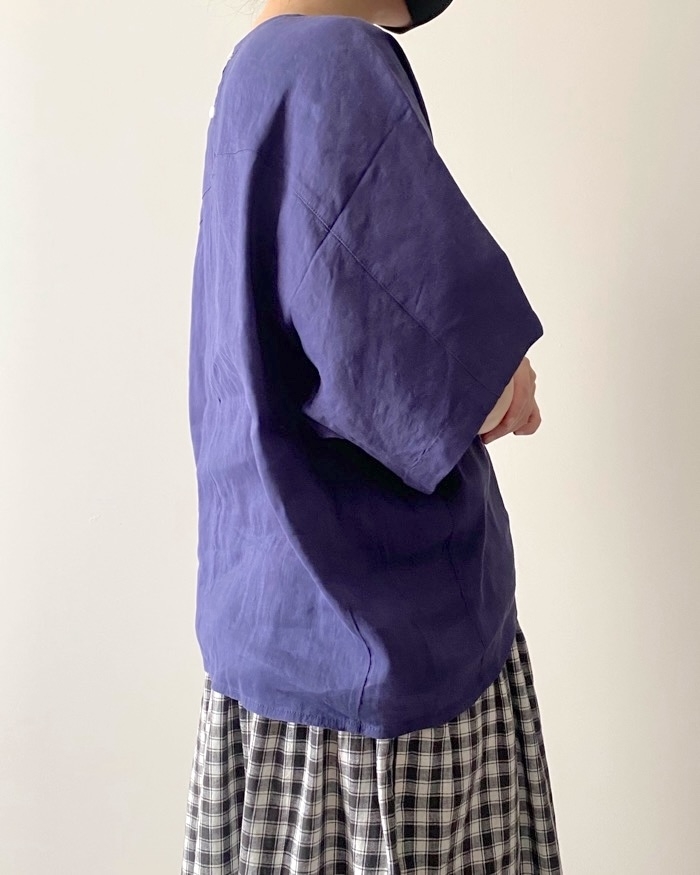 無印良品のおすすめトップス「婦人 ヘンプ レーヨン 半袖ブラウス」