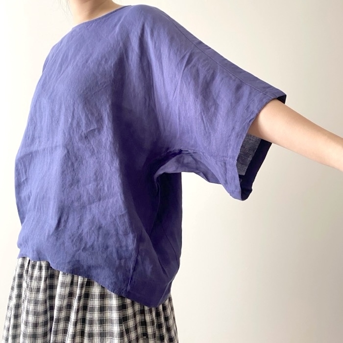 無印良品のおすすめトップス「婦人 ヘンプ レーヨン 半袖ブラウス」