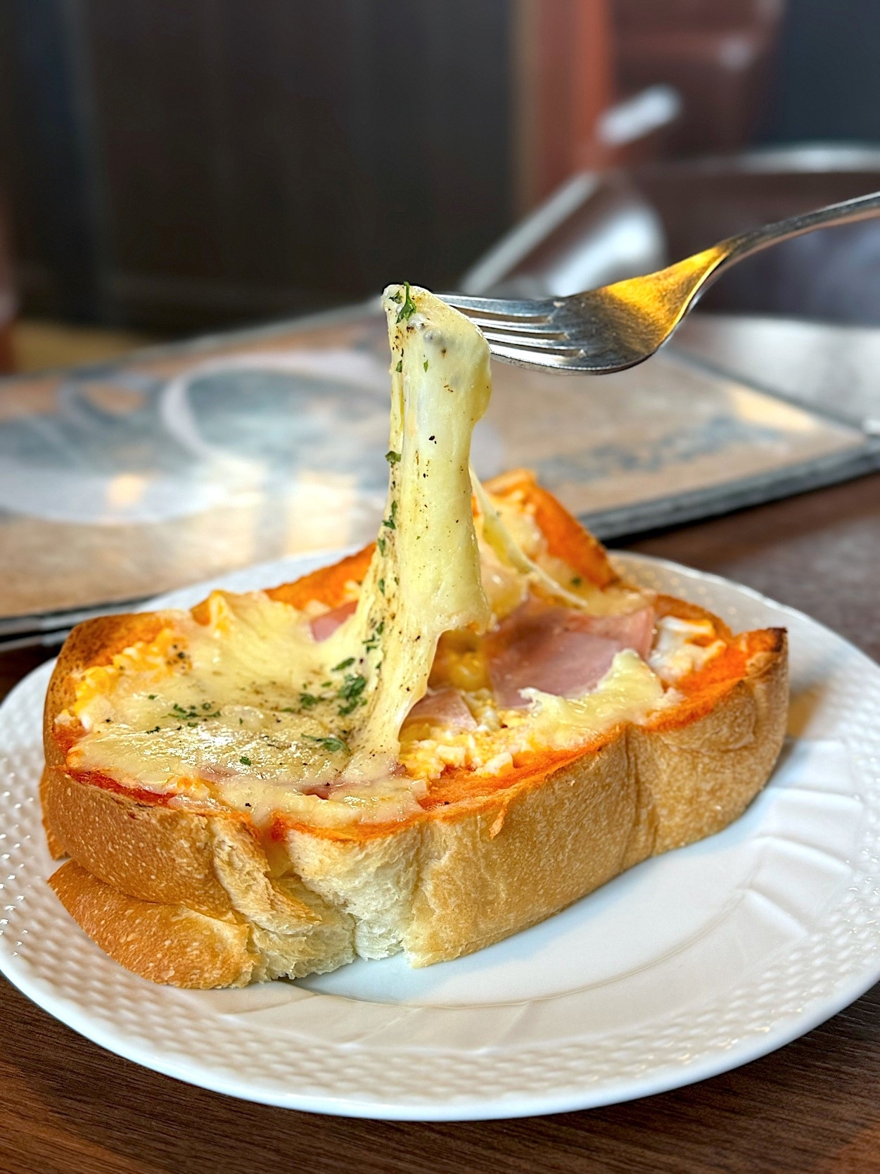 星乃珈琲のおすすめ食事メニュー「ハムチーズトースト」