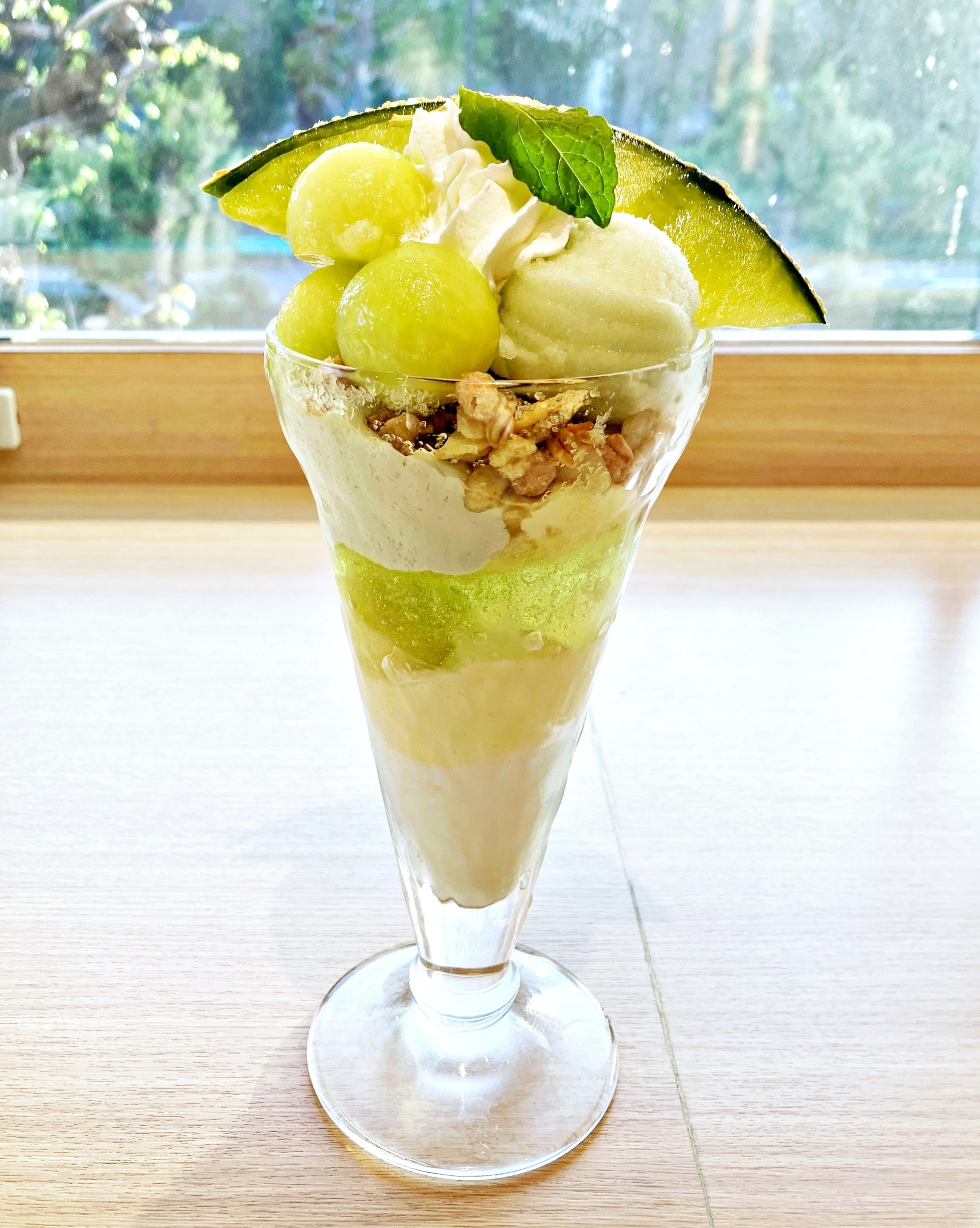 Denny's(デニーズ)のおすすめパフェ「マスクメロンのザ・サンデー」