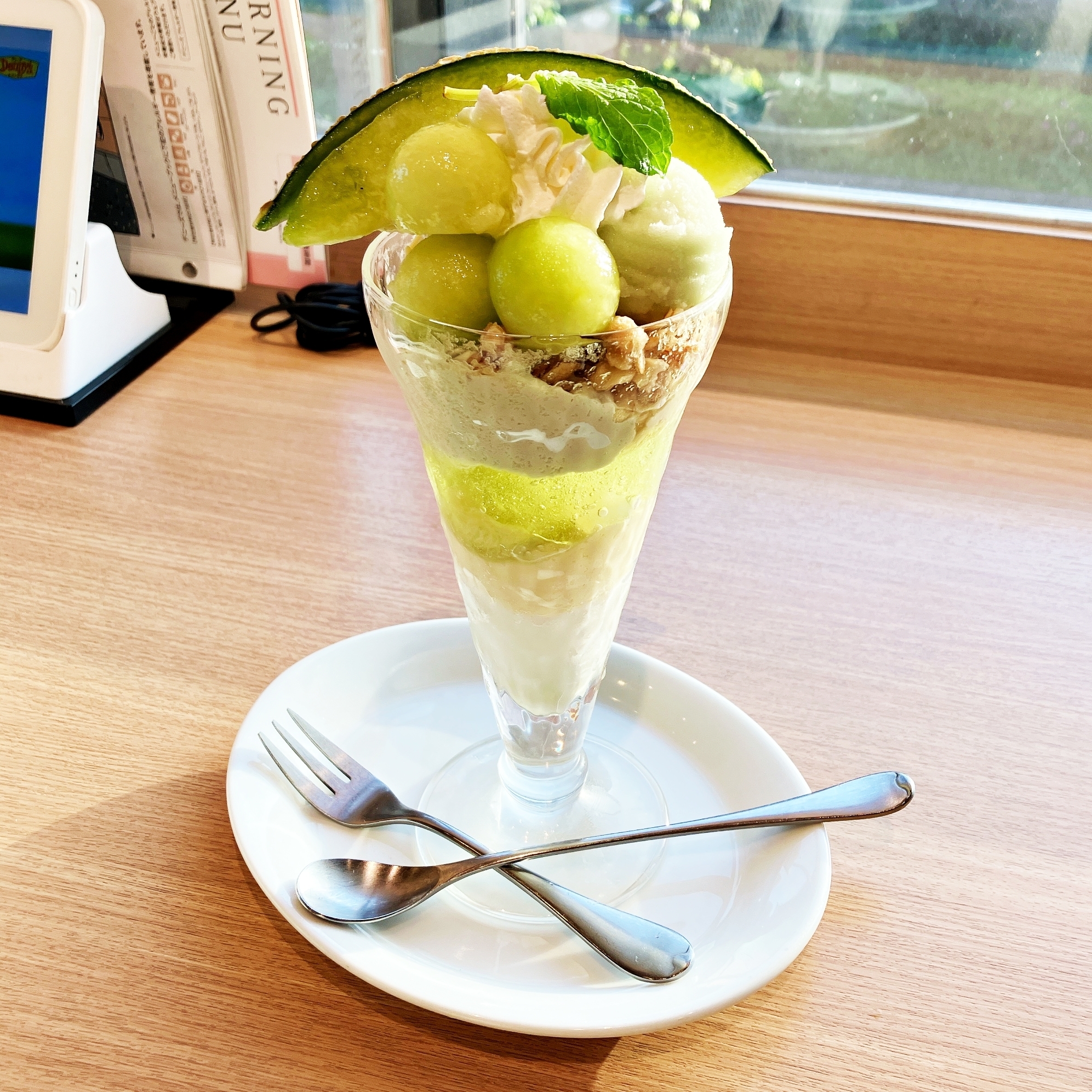 Denny's(デニーズ)のおすすめパフェ「マスクメロンのザ・サンデー」