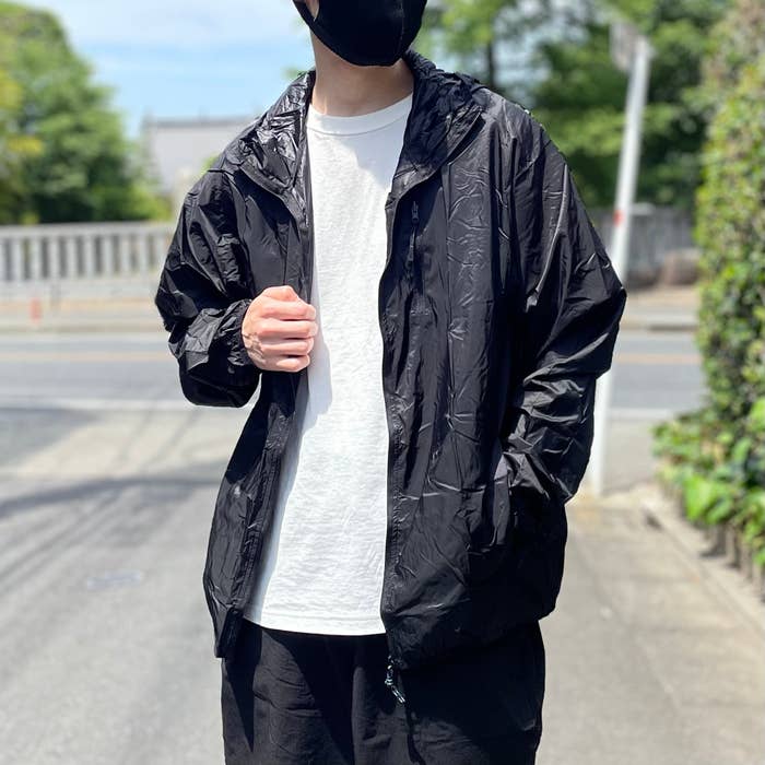 FamilyMart(ファミリーマート)のおすすめファッションアイテム「はっ水パーカー」