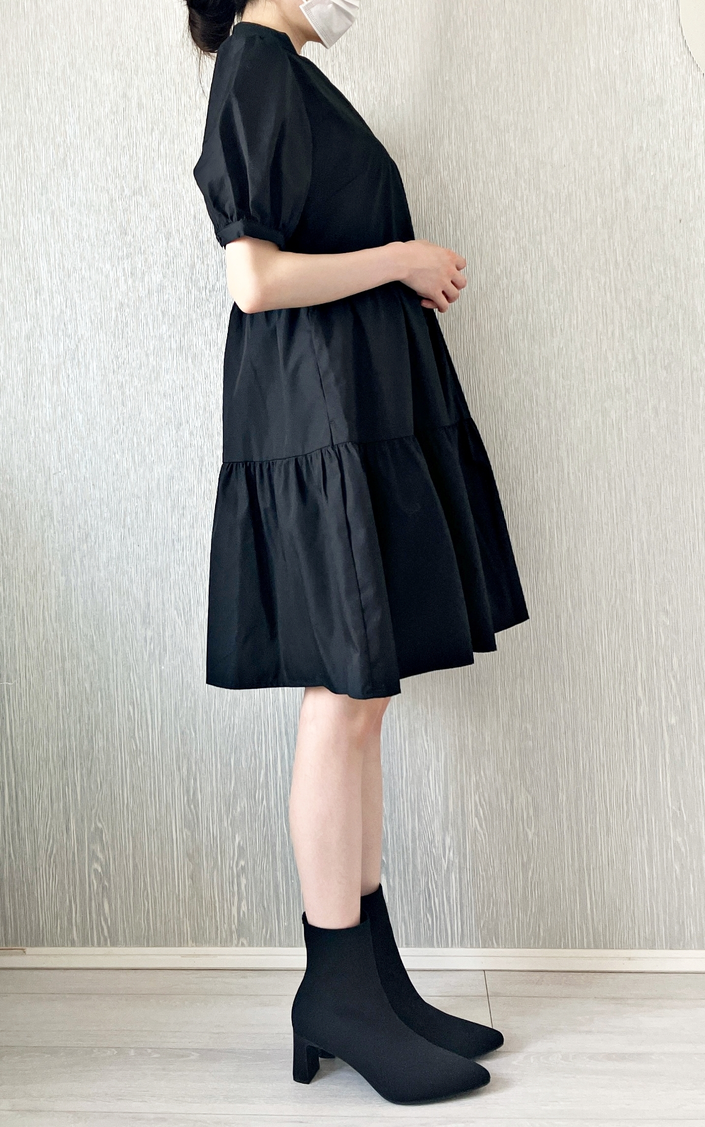 GU（ジーユー）のおすすめワンピース「ティアードVネックミニワンピース（5分袖）OSB+EC」