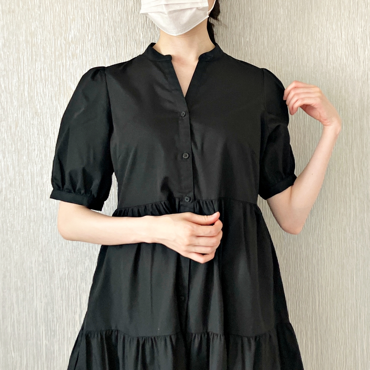 GU（ジーユー）のおすすめワンピース「ティアードVネックミニワンピース（5分袖）OSB+EC」