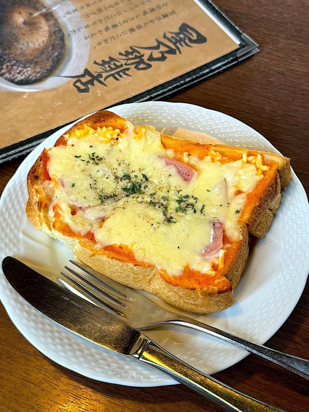 星乃珈琲店のおすすめフード「ハムチーズトースト」