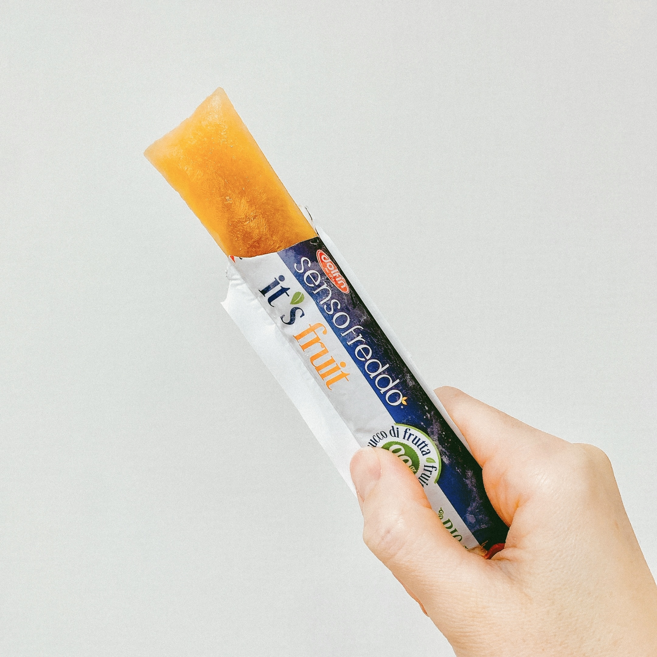 KALDI(カルディ)のおすすめのアイス「イッツフルーツ オーガニックフルーツウォーターアイスバー 400ml」