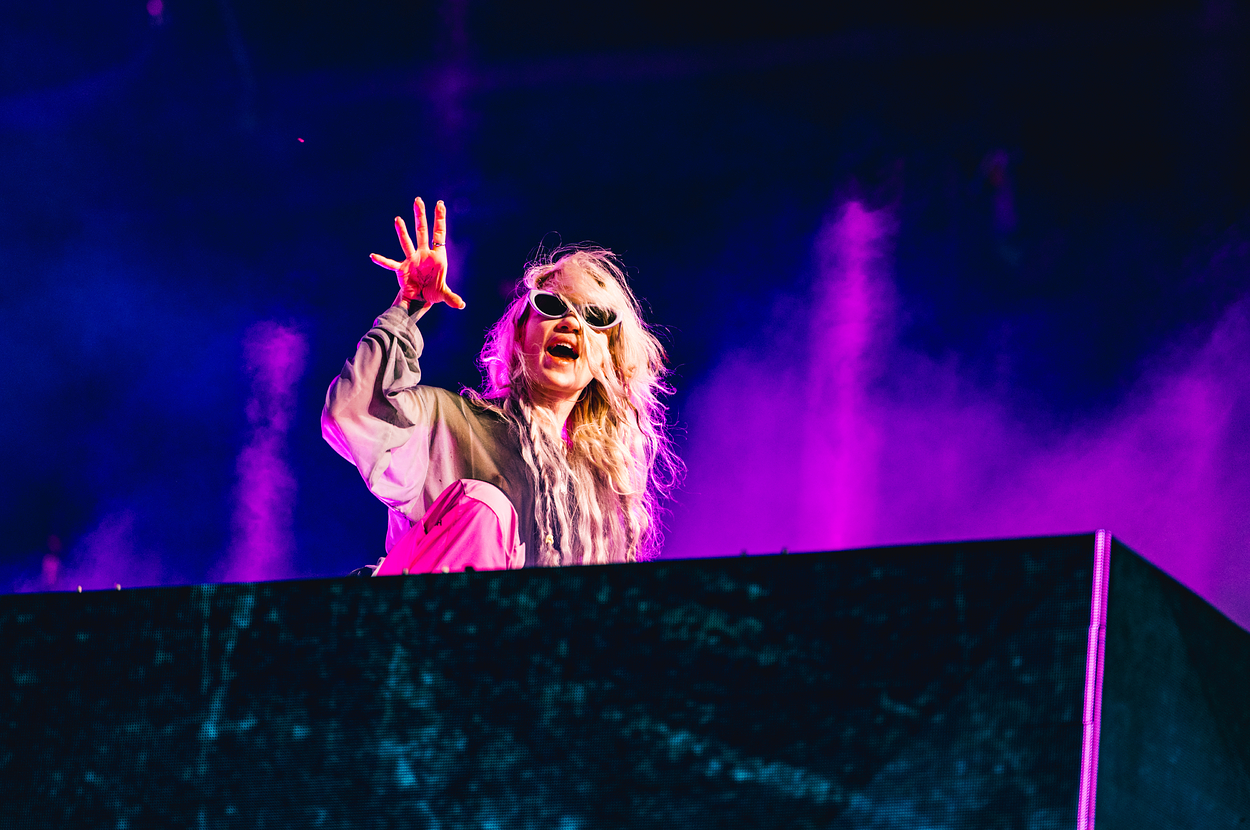 "I Had A Bad Feeling Beforehand": Grimes Apologized For Her Coachella
Set And Explained Technical Issues