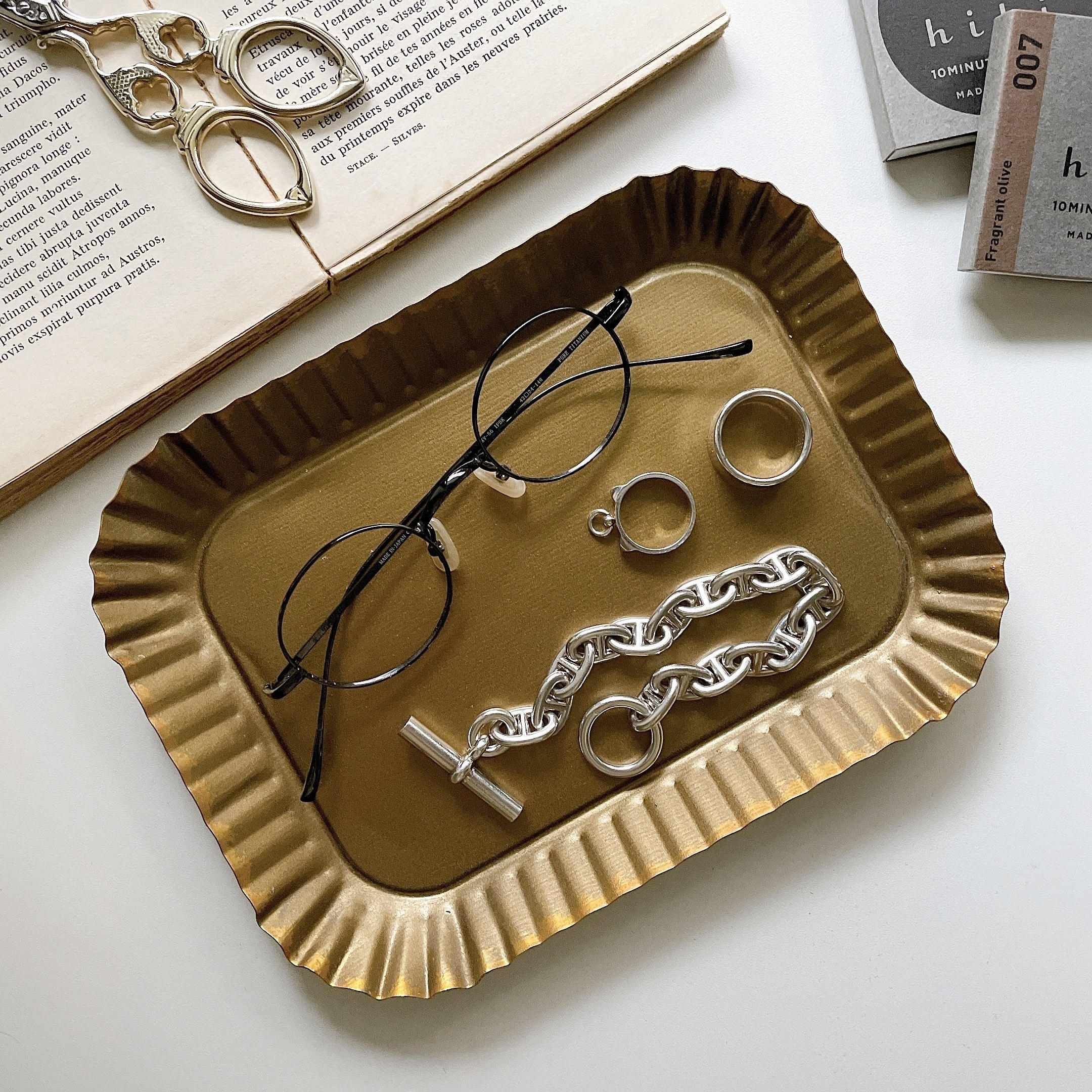 salut!(サリュ)のおすすめインテリア雑貨「アンティークトレイレクタングル」