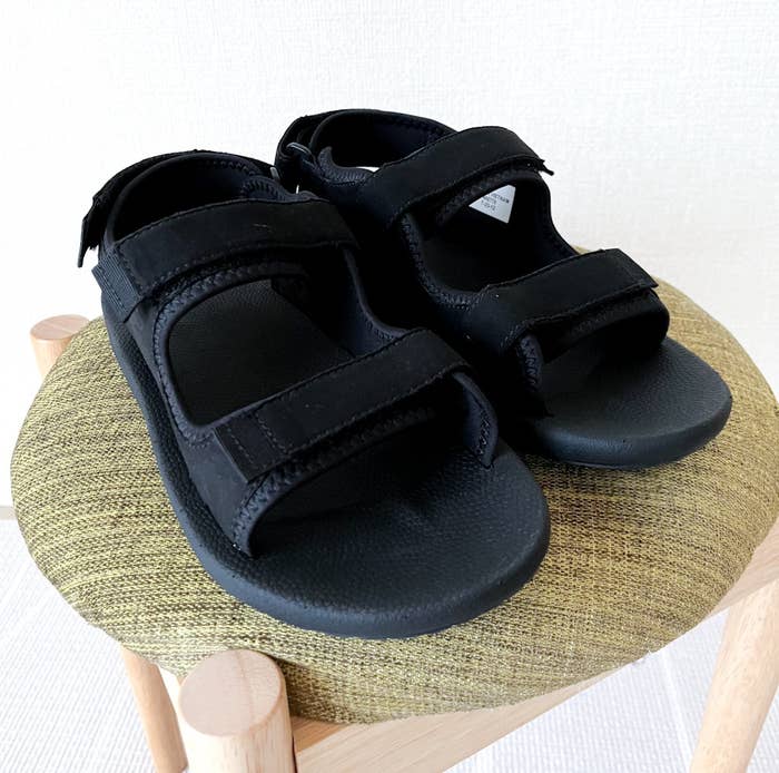 ユニクロの新作おすすめアイテム「サンダル」