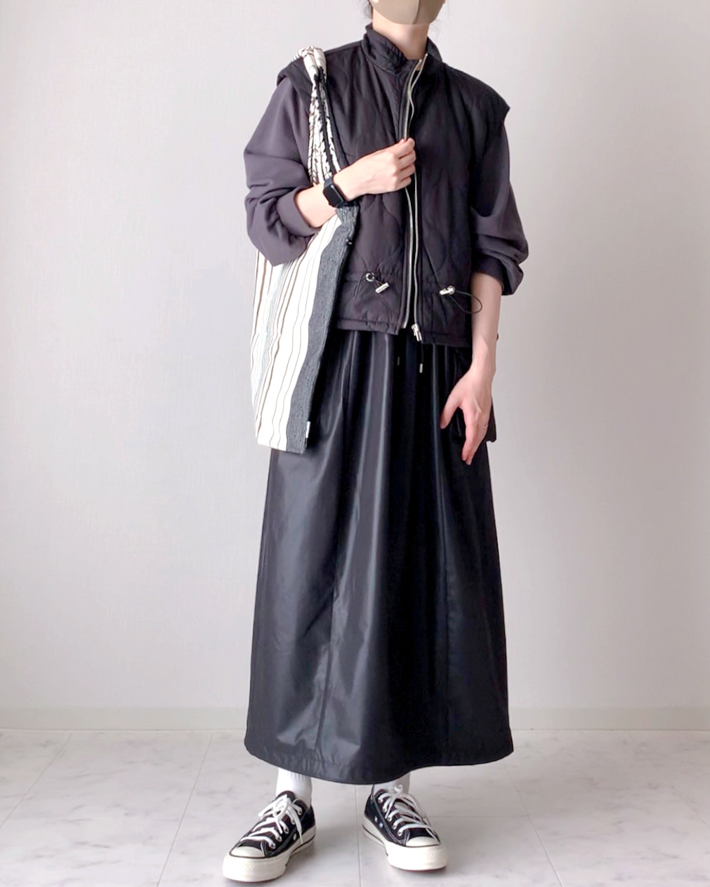 niko and(ニコアンド)のおすすめファッション「レザーライクドロストワンピース」