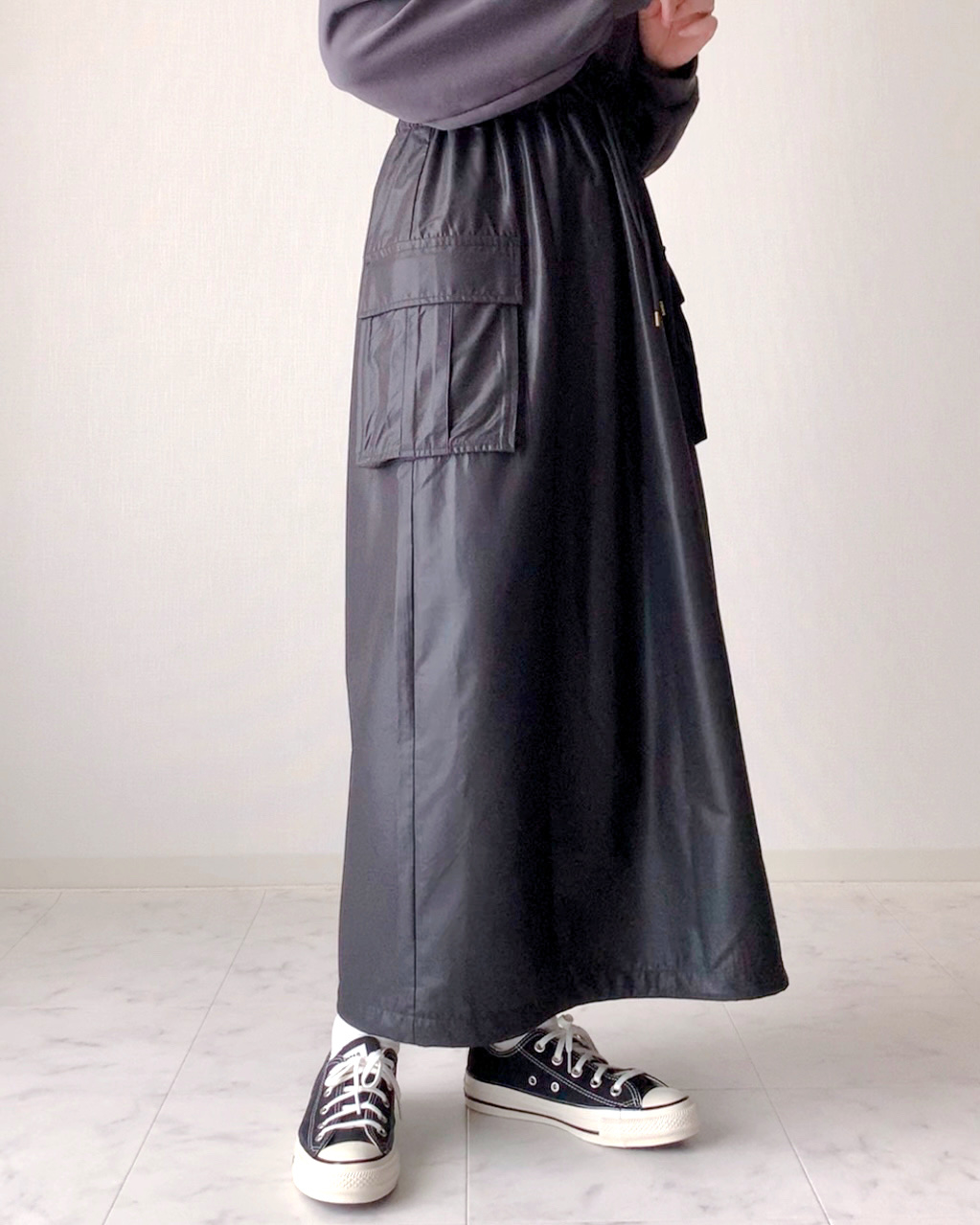 niko and(ニコアンド)のおすすめファッション「レザーライクドロストワンピース」