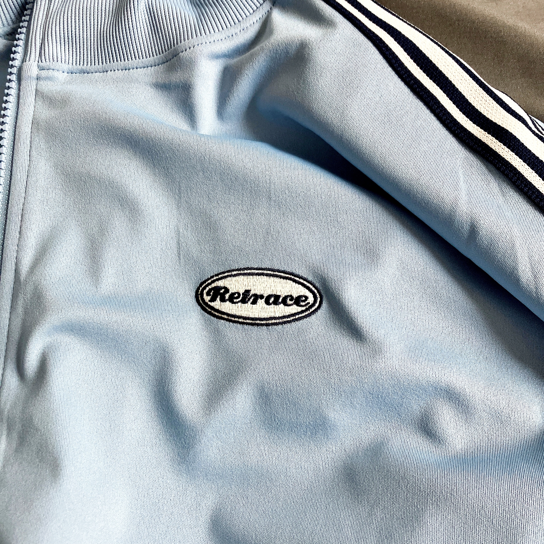 Honeys（ハニーズ）のおすすめジャケット「ゆるトラックジャケット」