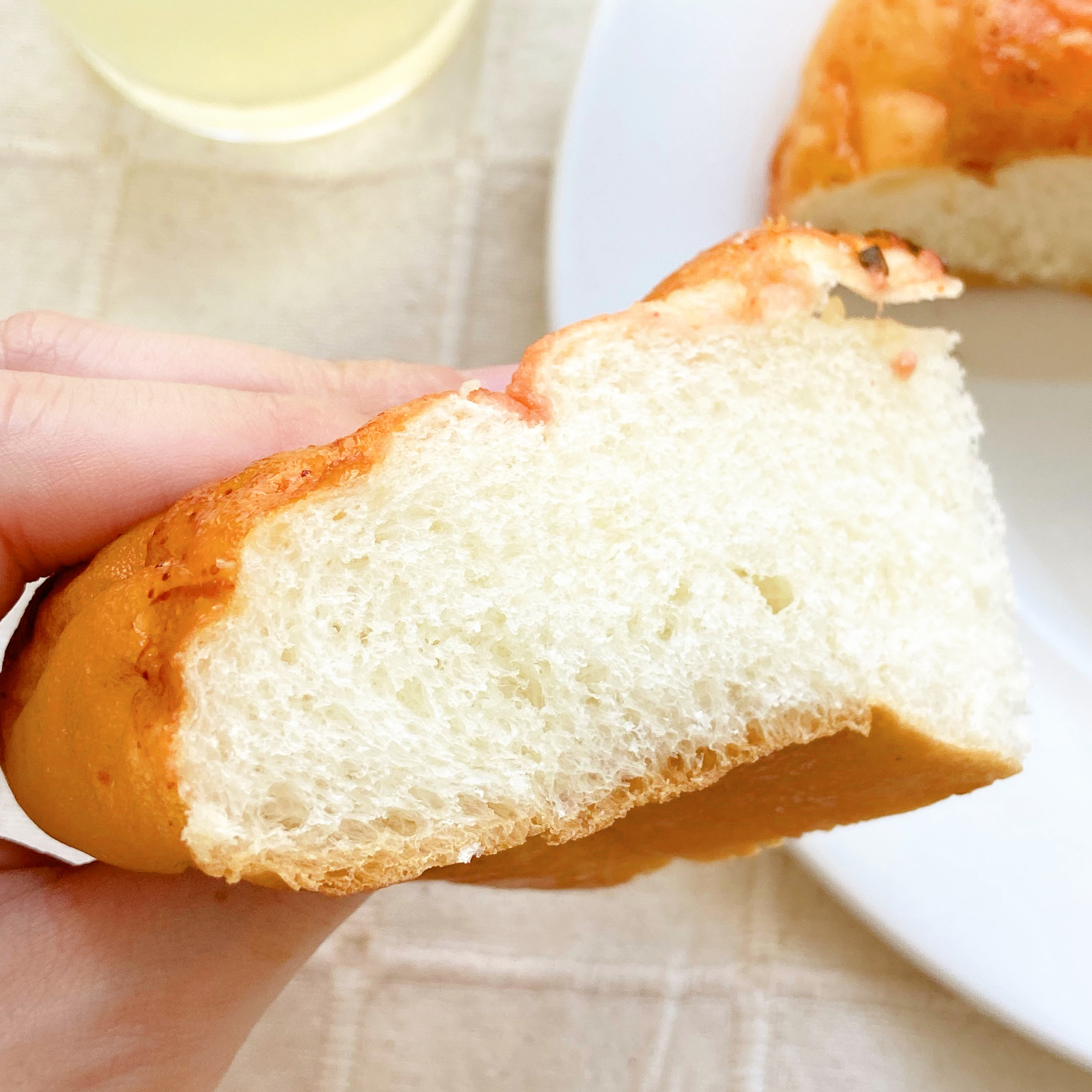 LAWSON(ローソン)のおすすめ惣菜パン「明太マヨネーズパン」