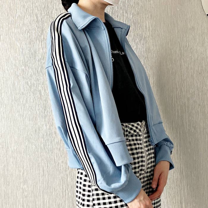 Honeys(ハニーズ)のおすすめジャケット「ゆるトラックジャケット」