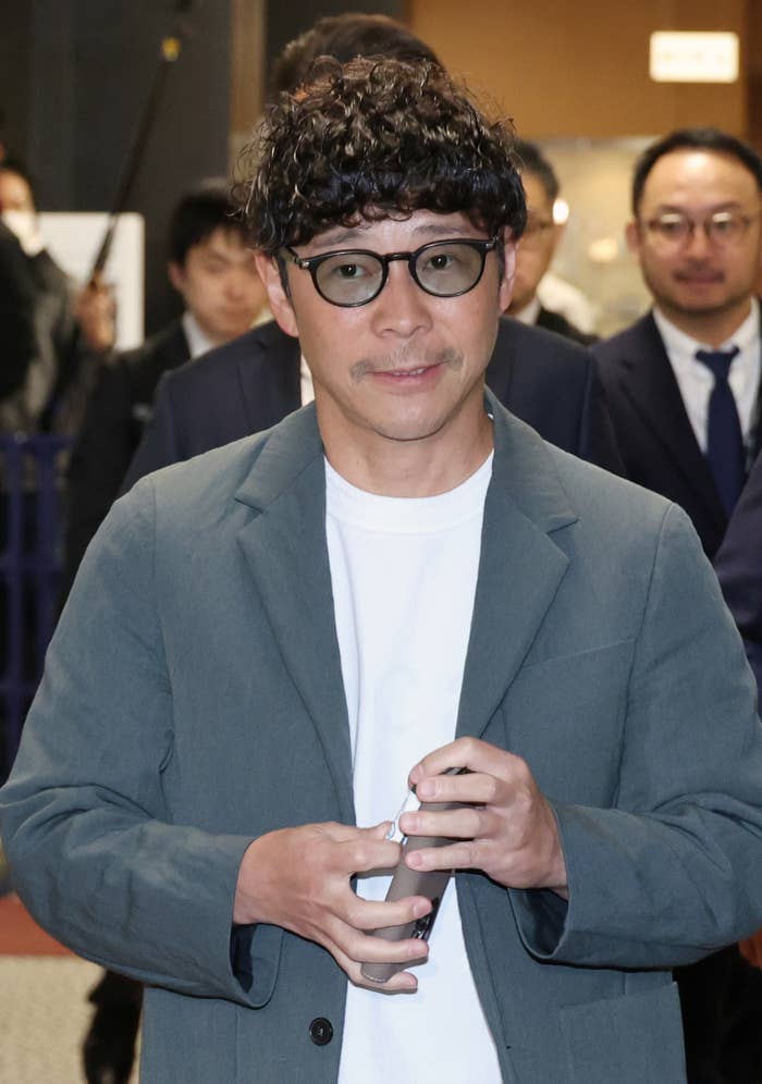 自民党の消費者問題調査会などの合同勉強会に出席する前沢友作さん(2024年4月10日、時事通信)