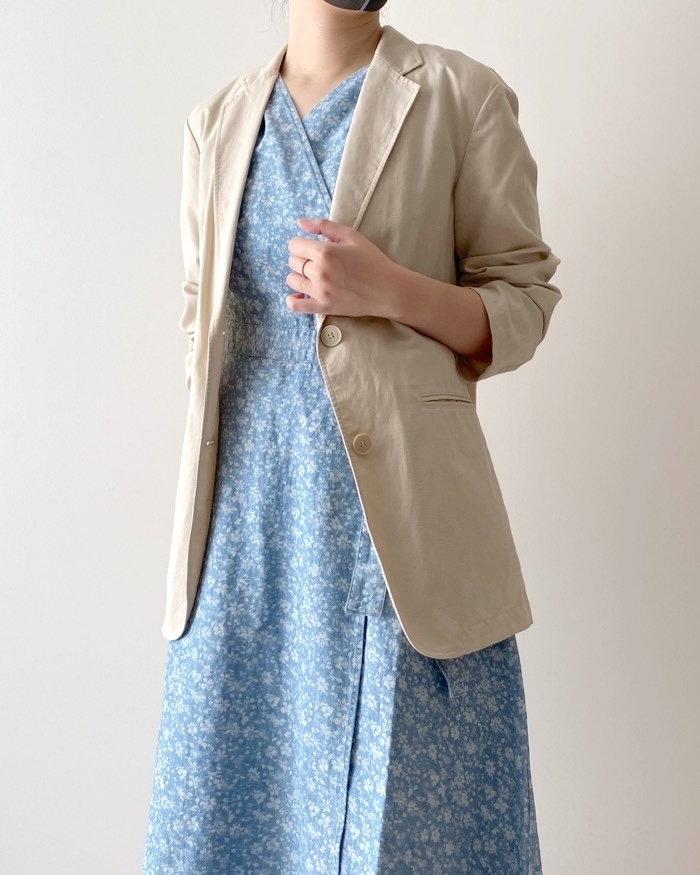 ユニクロのおすすめファッションアイテム「ラップワンピース(ノースリーブ)」