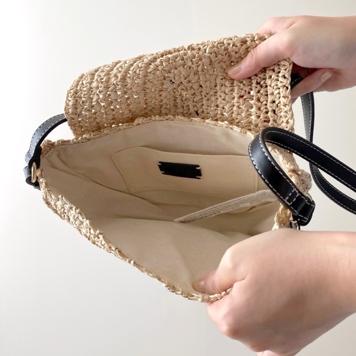 ZARA(ザラ)のおすすめバッグ「ウーヴンショルダーバッグ」