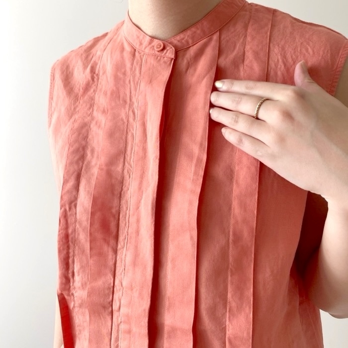 UNIQLO（ユニクロ）のおすすめトップス「リネンブレンドブラウス（ノースリーブ）」