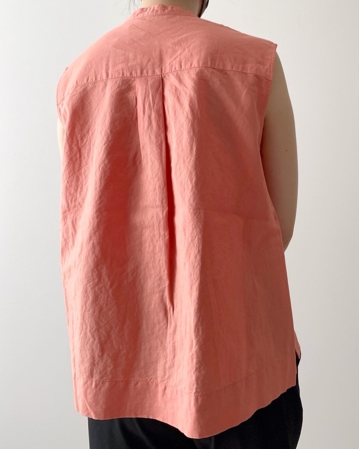 UNIQLO（ユニクロ）のおすすめトップス「リネンブレンドブラウス（ノースリーブ）」