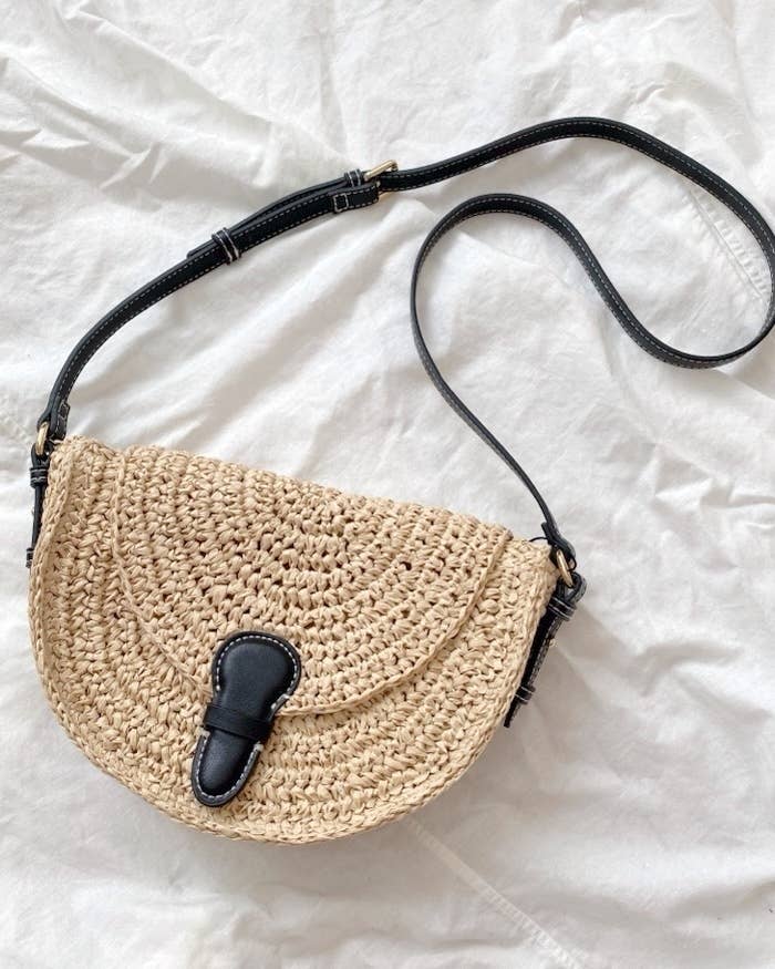 ZARA（ザラ）のおすすめバッグ「ウーヴンショルダーバッグ」