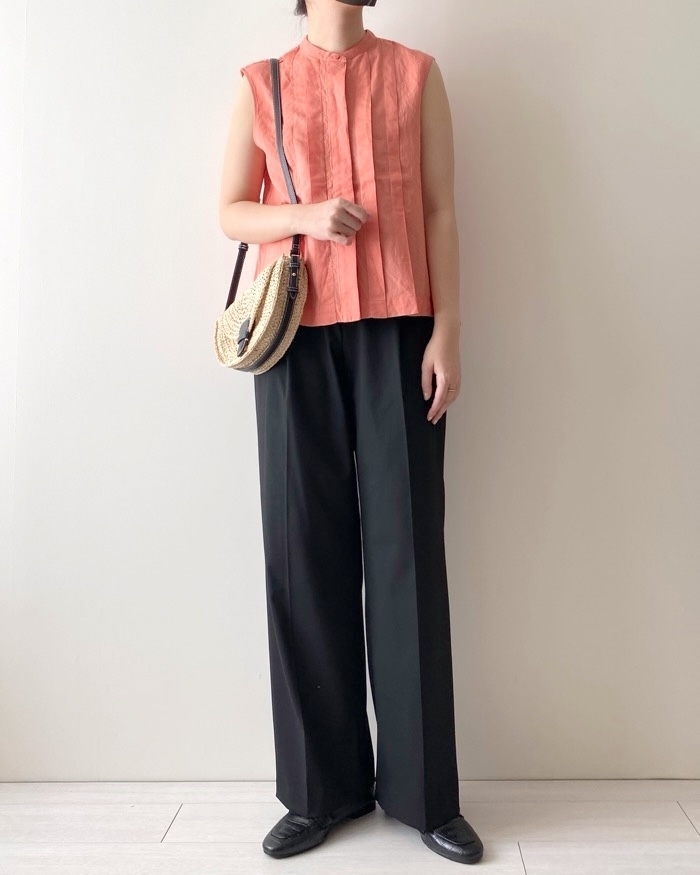 UNIQLO（ユニクロ）のおすすめトップス「リネンブレンドブラウス（ノースリーブ）」