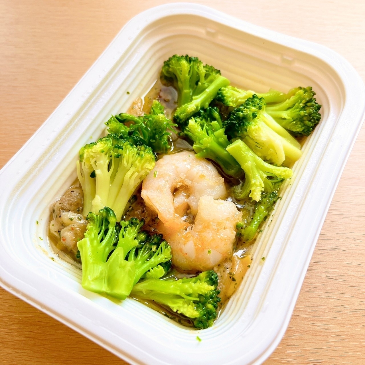 ローソンのおすすめ冷凍食品「海老とあさりのアヒージョ」