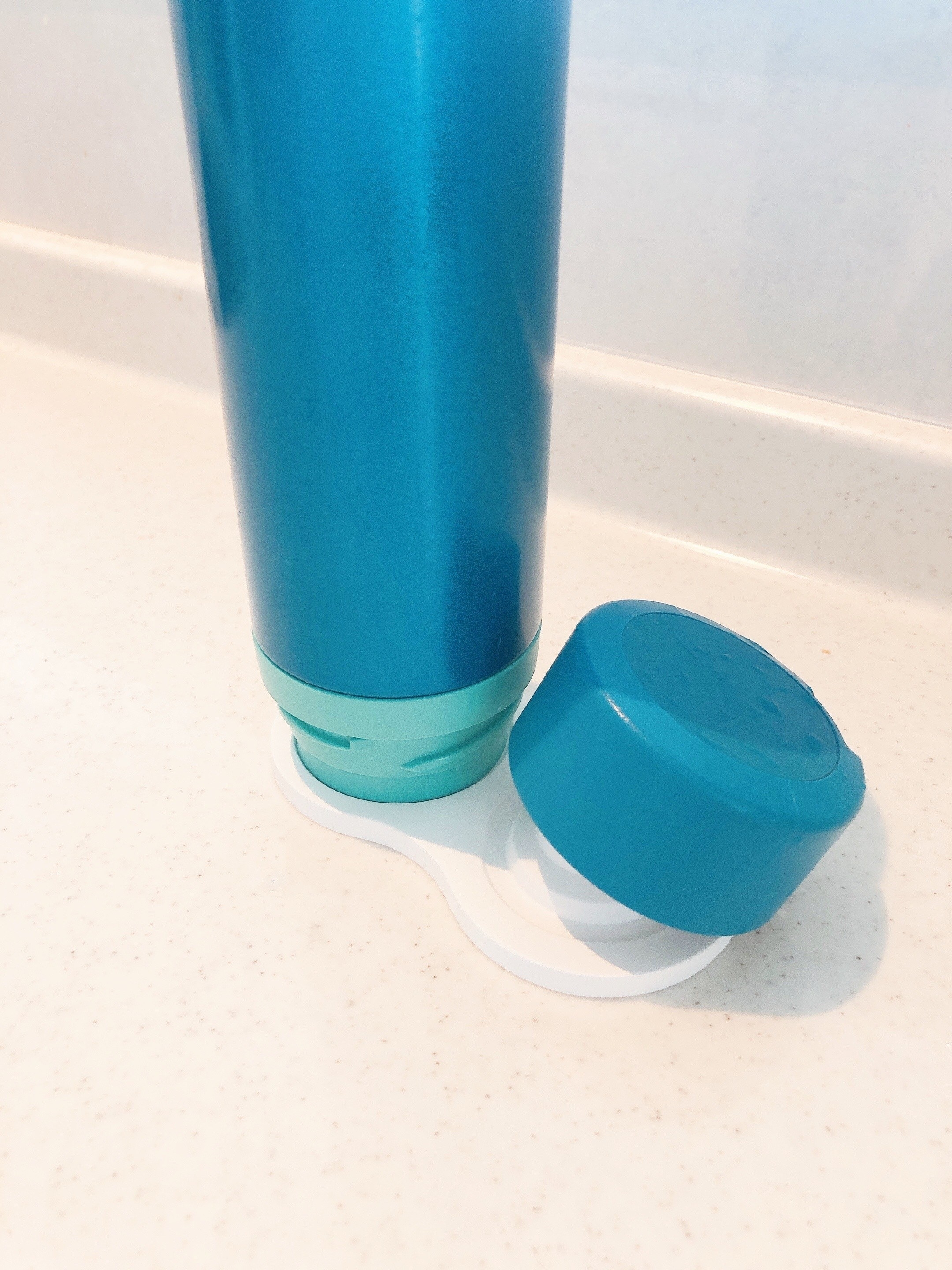 CanDo（キャンドゥ）のおすすめ便利グッズ「珪藻土ボトル置き ダブル」