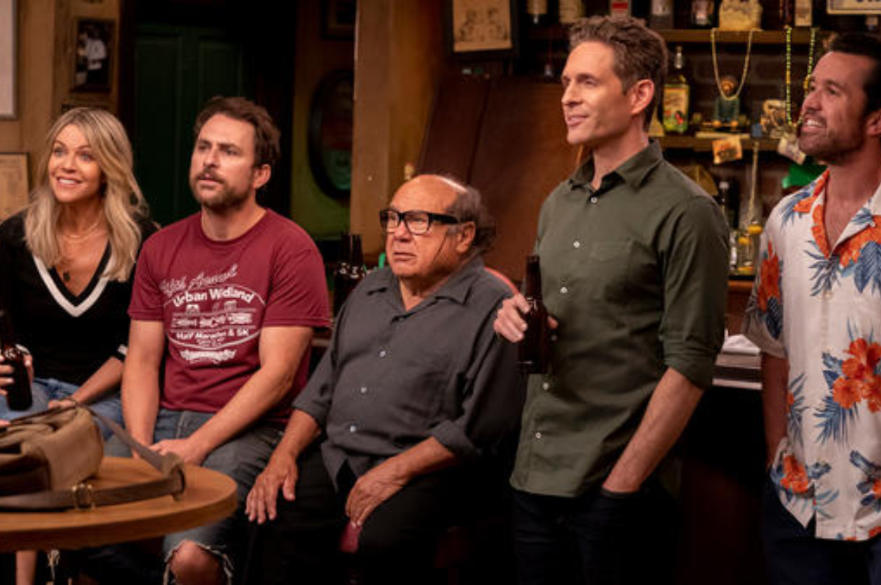 Cast of &#x27;It&#x27;s Always Sunny in Philadelphia&#x27; standing together in Paddy&#x27;s Pub