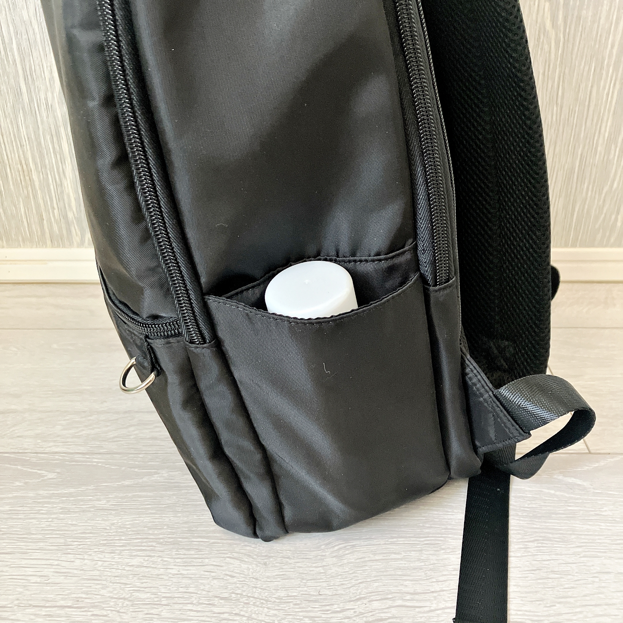 Honeys（ハニーズ）のおすすめリュック「多収納スクエアリュック」