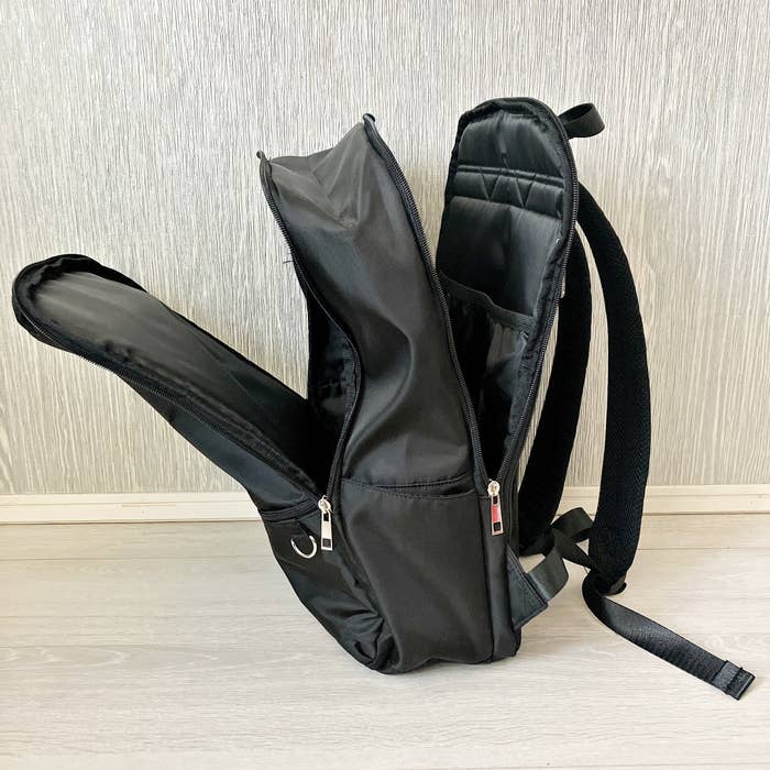 Honeys（ハニーズ）のおすすめリュック「多収納スクエアリュック」