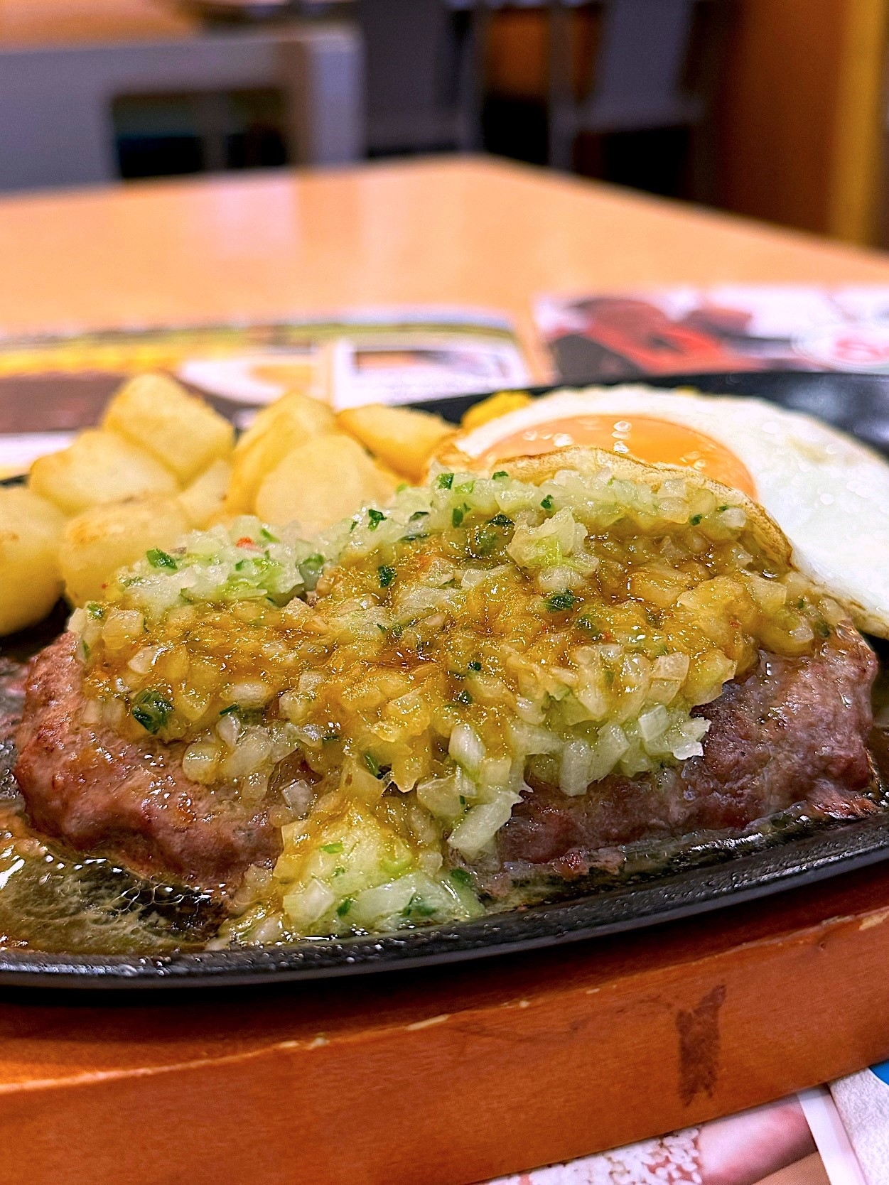 サイゼリヤのおすすめメニュー「ディアボラ風ハンバーグ」