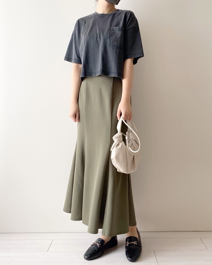GUのおすすめファッションアイテム「ウォッシュドT（5分袖）Q+E」