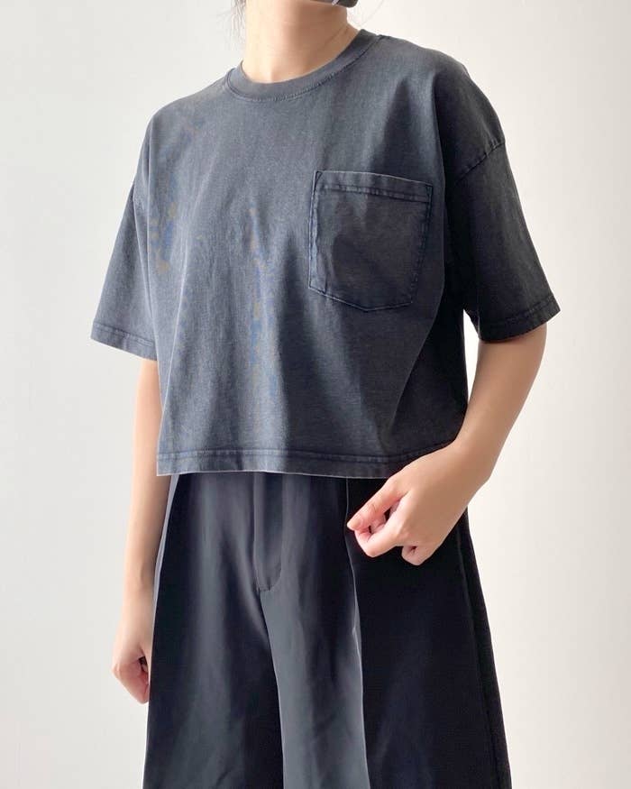 GUのおすすめファッションアイテム「ウォッシュドT（5分袖）Q+E」