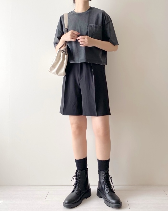 GUのおすすめファッションアイテム「ウォッシュドT（5分袖）Q+E」