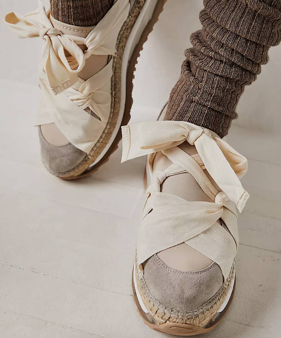 Popular sneakers 2019 women's hot sale