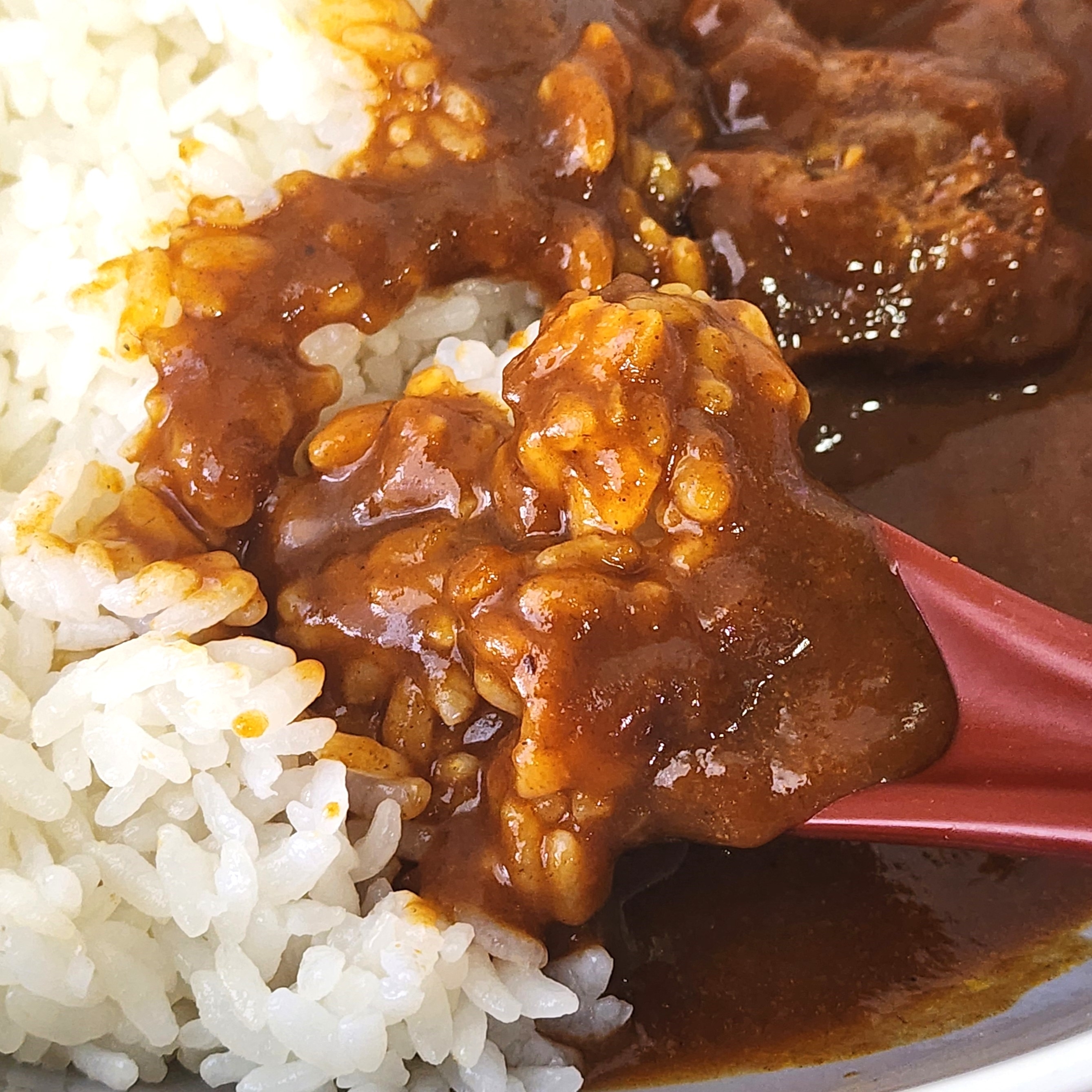 ドン・キホーテのおすすめフード「牛たんねぎし×久善 レトルト牛タンカレー」