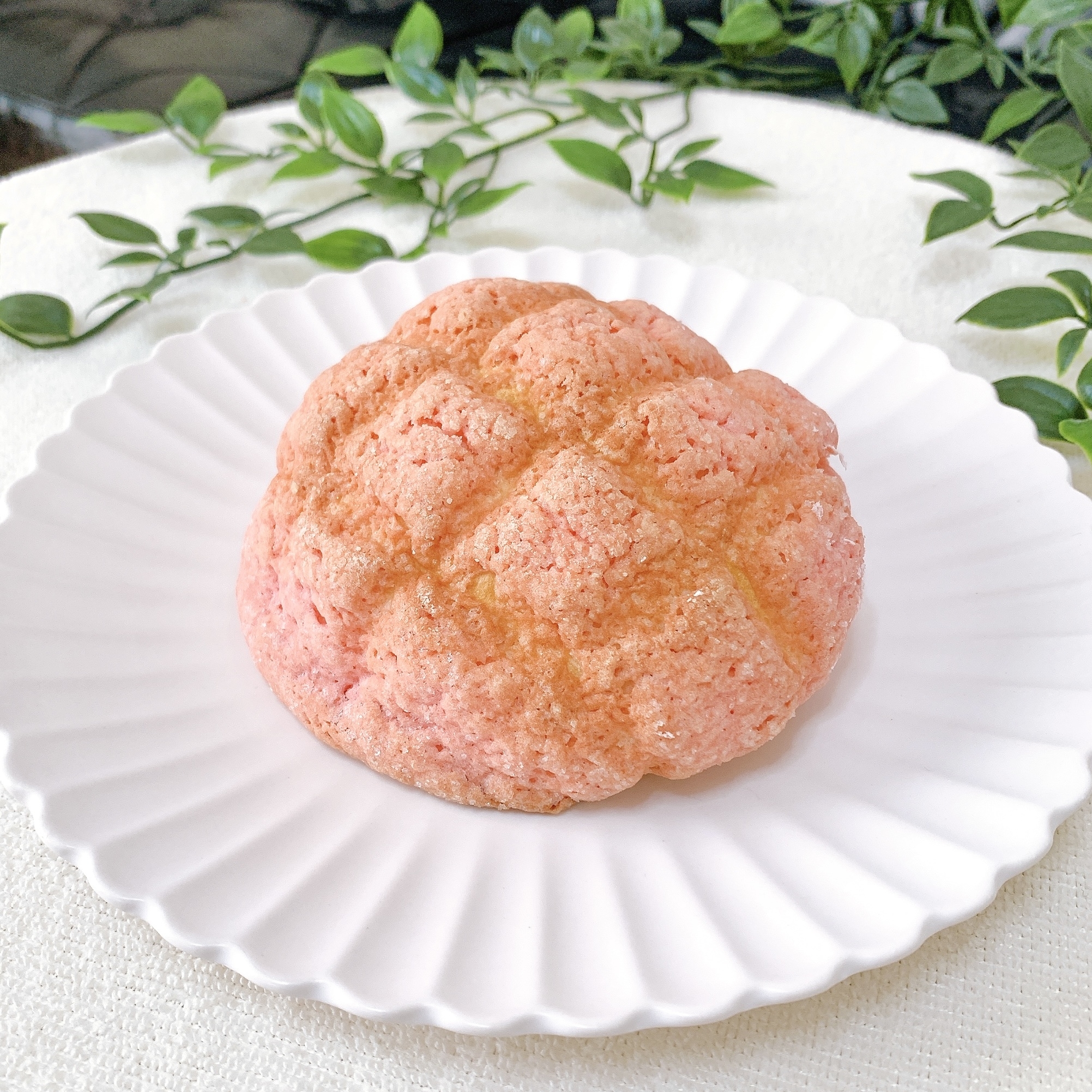 FamilyMart（ファミリーマート）のおすすめのパン「あまおう苺のメロンパン」
