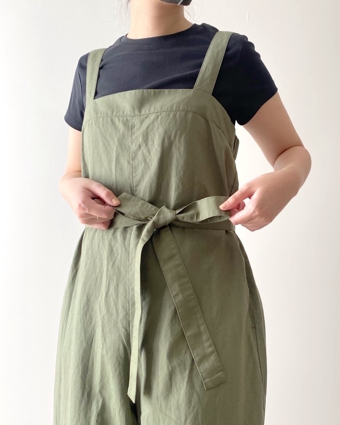 ユニクロのおすすめファッションアイテム「リネンブレンドサロペット」