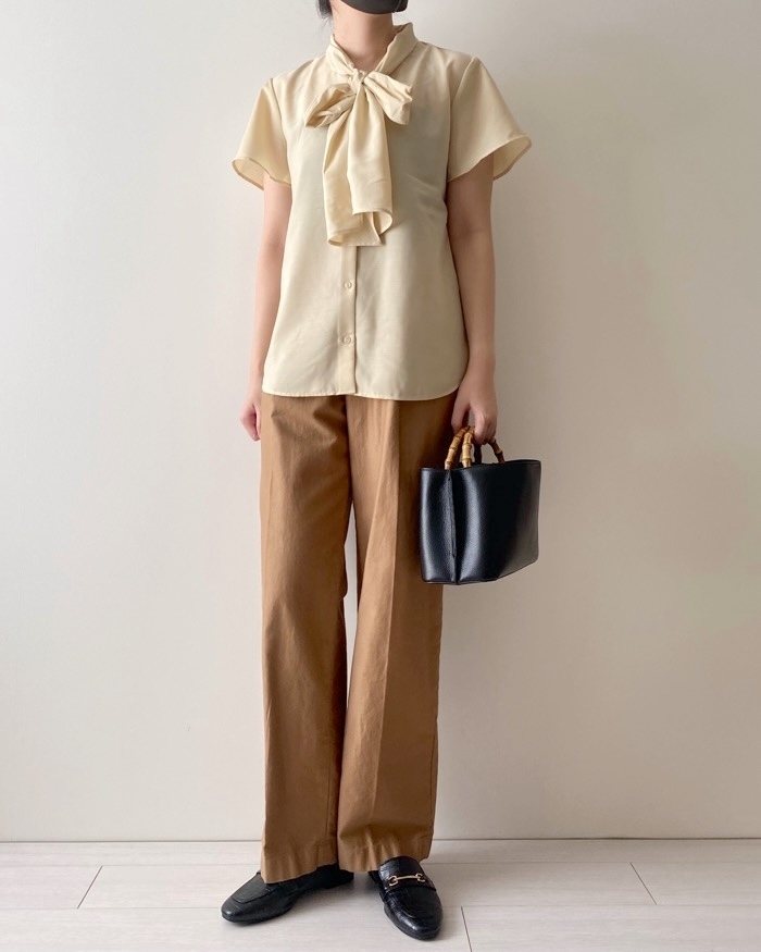 GUのおすすめトップス「シアーボウタイブラウス（半袖）Z+E」