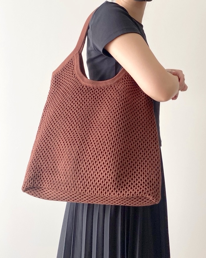 GU（ジーユー）のおすすめバッグ「メッシュニットトートバッグ+E」