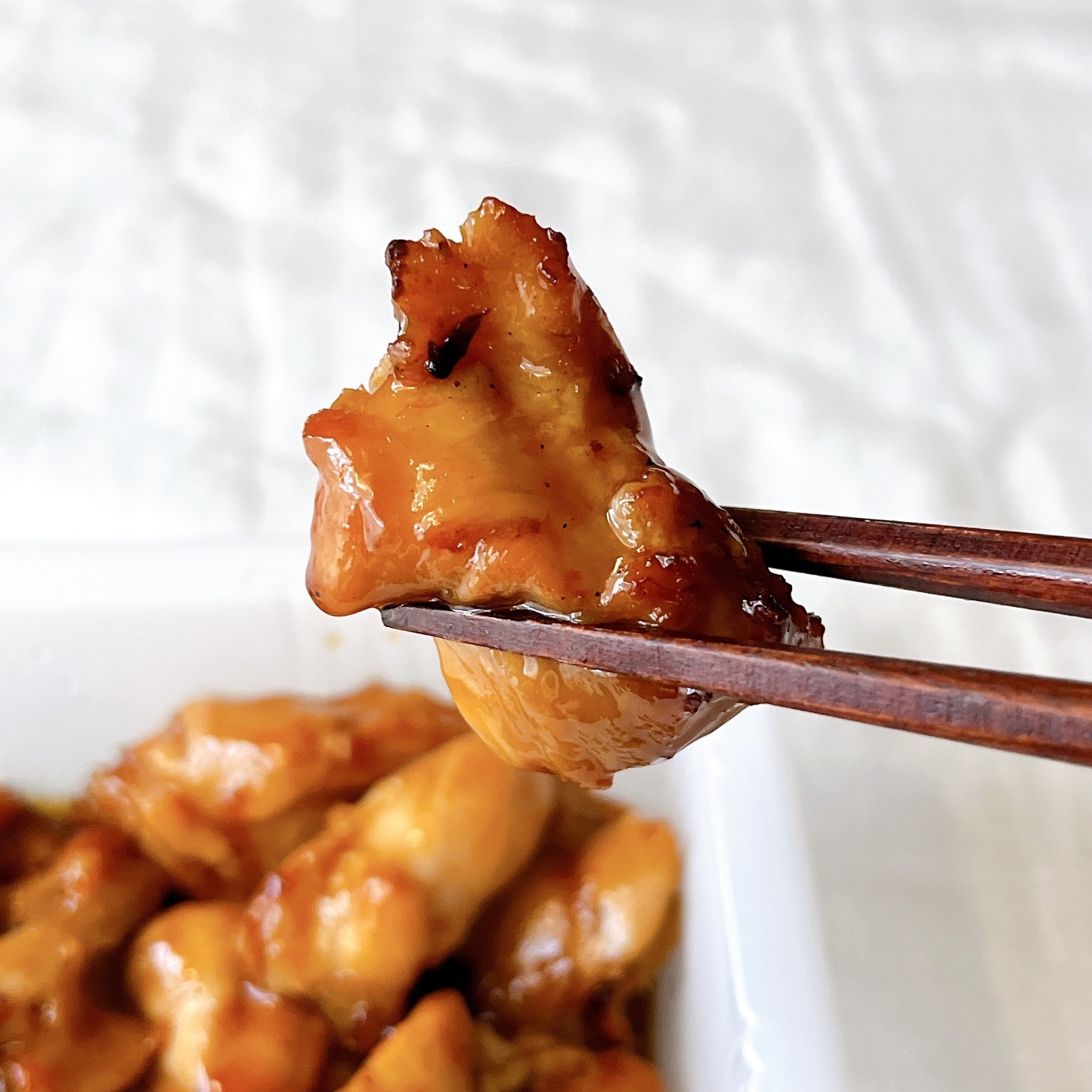 セブン-イレブンのオススメ冷凍食品「7プレミアム 焼鳥ももたれ」