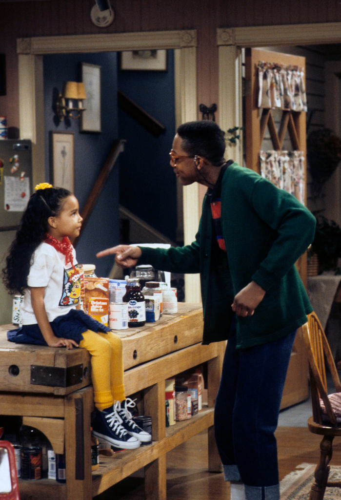 very young Naya as Gwendolyn sitting on a kitchen counter talking to Steve Urkel on &quot;Family Matters&quot;