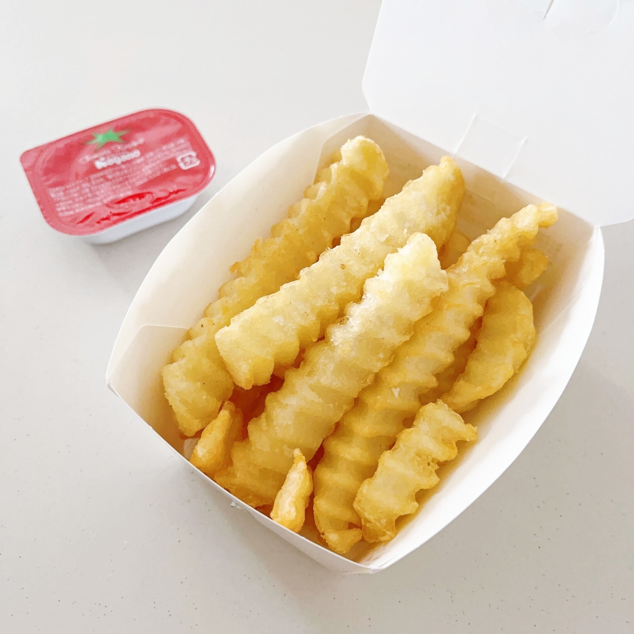 セブン‐イレブンのおすすめフード「ギザギザポテト(しお味)」