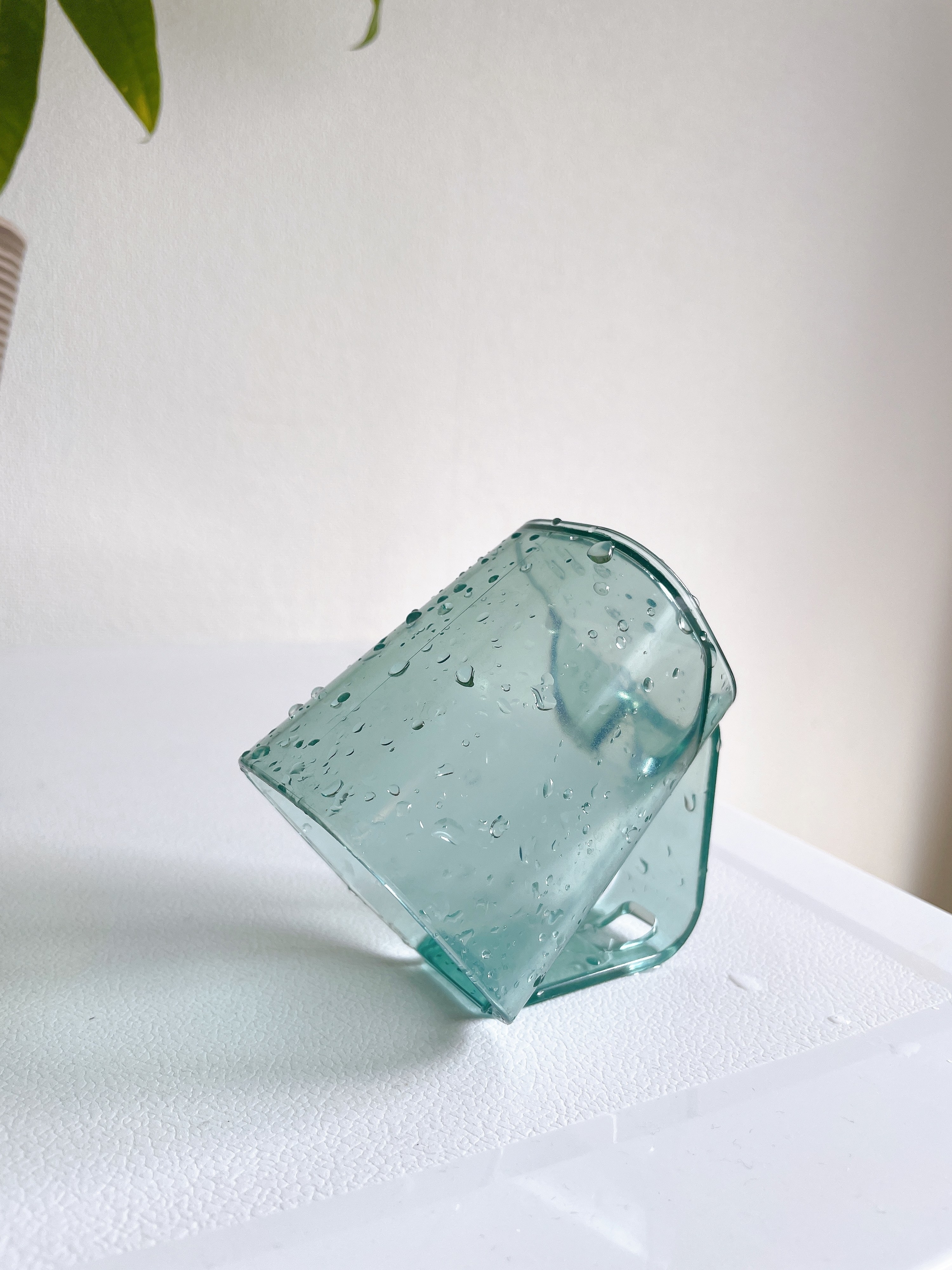 カインズのオススメアイデアグッズ「歯ブラシスタンドコップ」