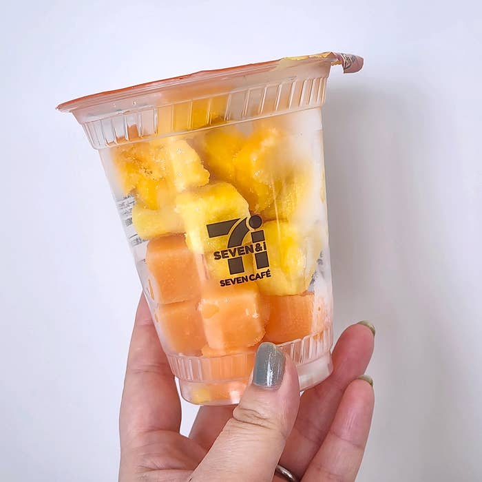 セブン-イレブンのおすすめドリンク「お店で作る! マンゴーパインスムージー」