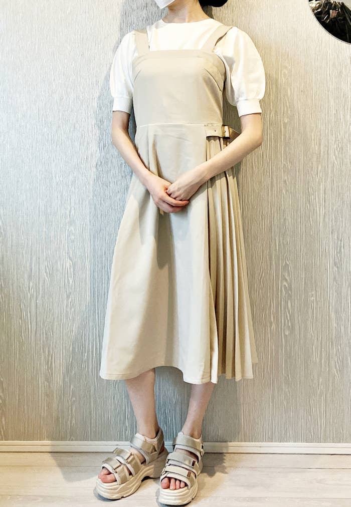 Honeys（ハニーズ）のおすすめジャンパースカート「プリーツ切替ジャンスカ」