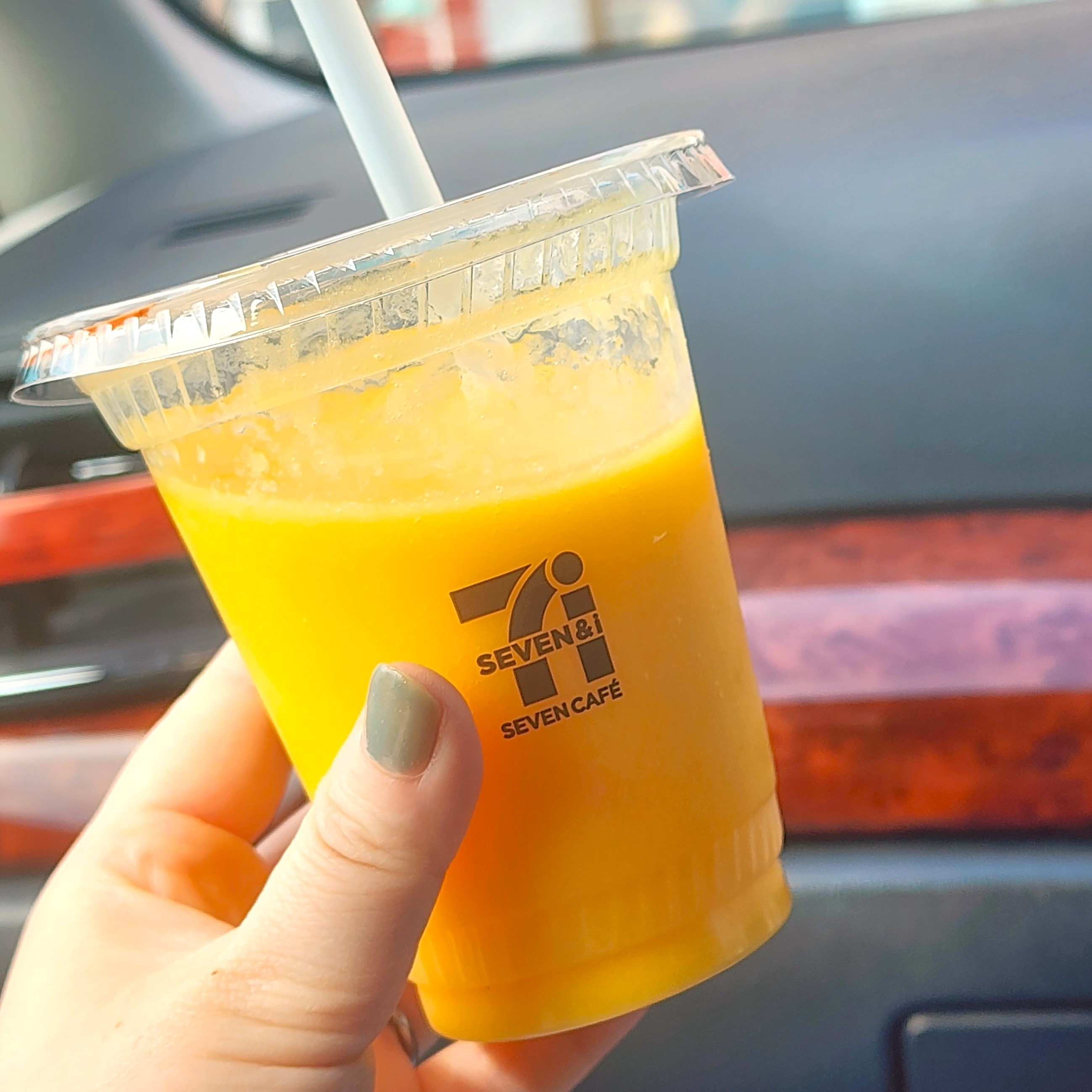 セブン-イレブンのおすすめドリンク「お店で作る! マンゴーパインスムージー」