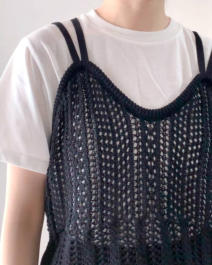 しまむらのおすすめトップス「KOKビスチェ+Tシャツ」