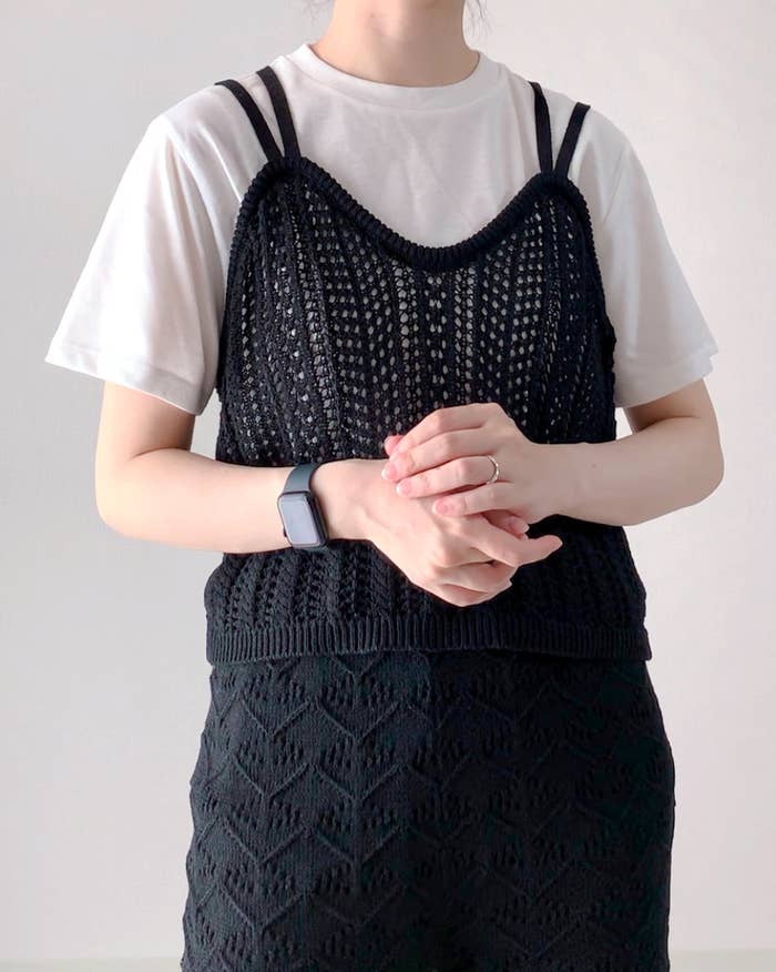 しまむらのおすすめトップス「KOKビスチェ+Tシャツ」