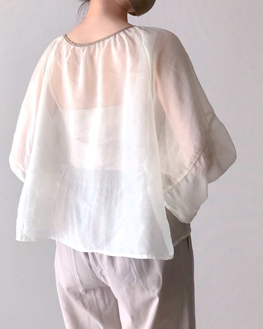 しまむらのおすすめトップス「リボンシアーブラウス」